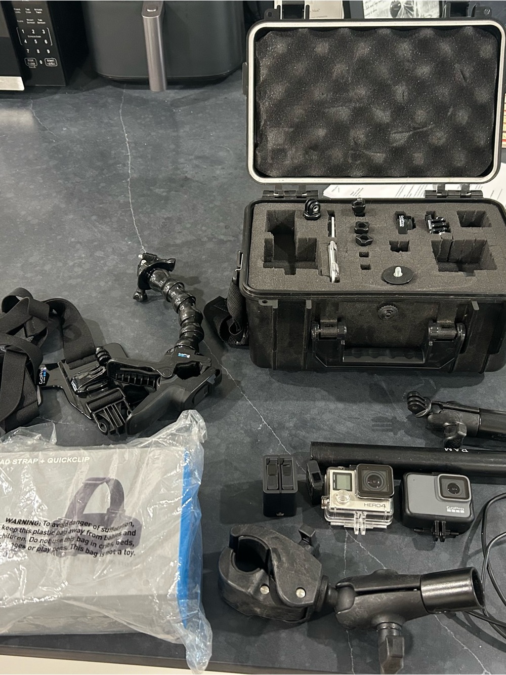 GoPro 4&7 Black Action Camera Kit with Hard Case and Mounts
